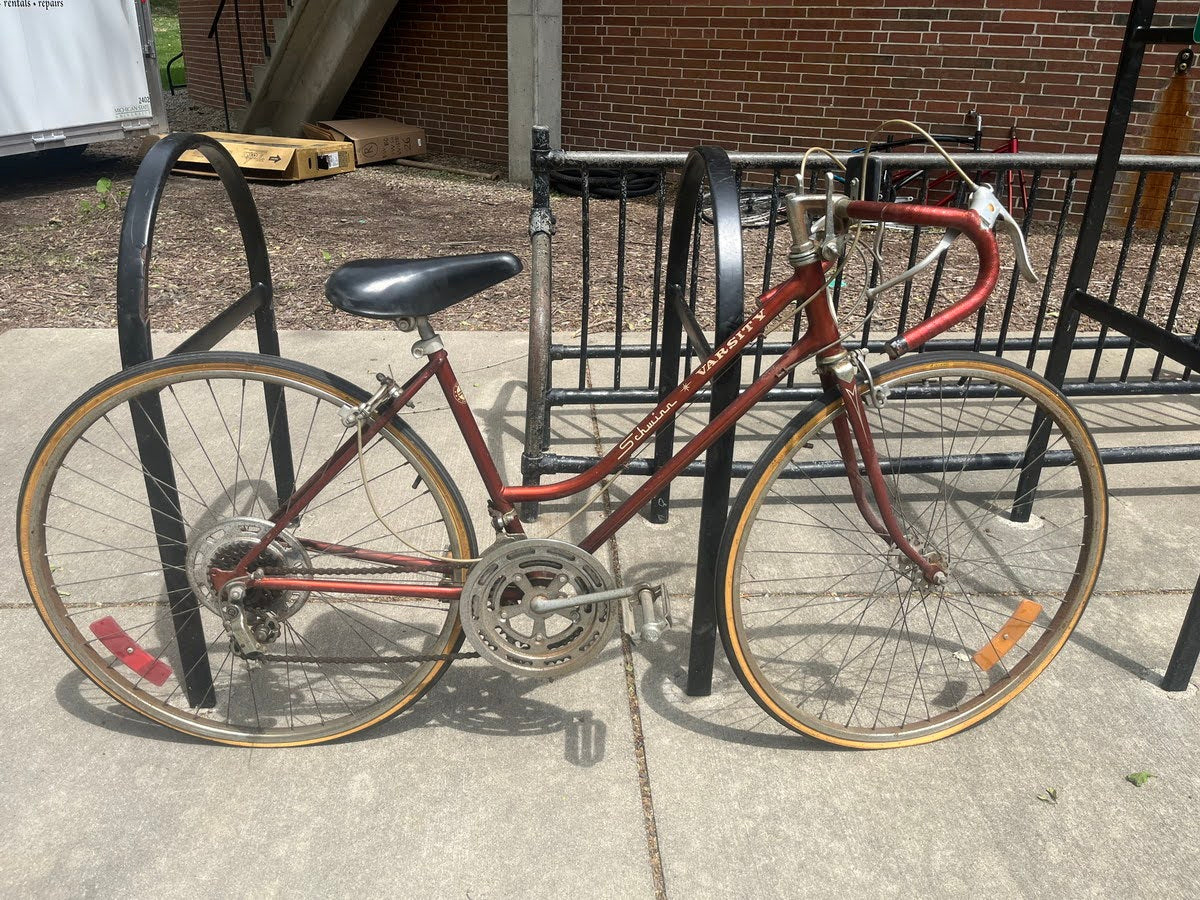 1970s Schwinn Varsity Coppertone 15 - 17 Inch 10 - Speed Mixte Bike