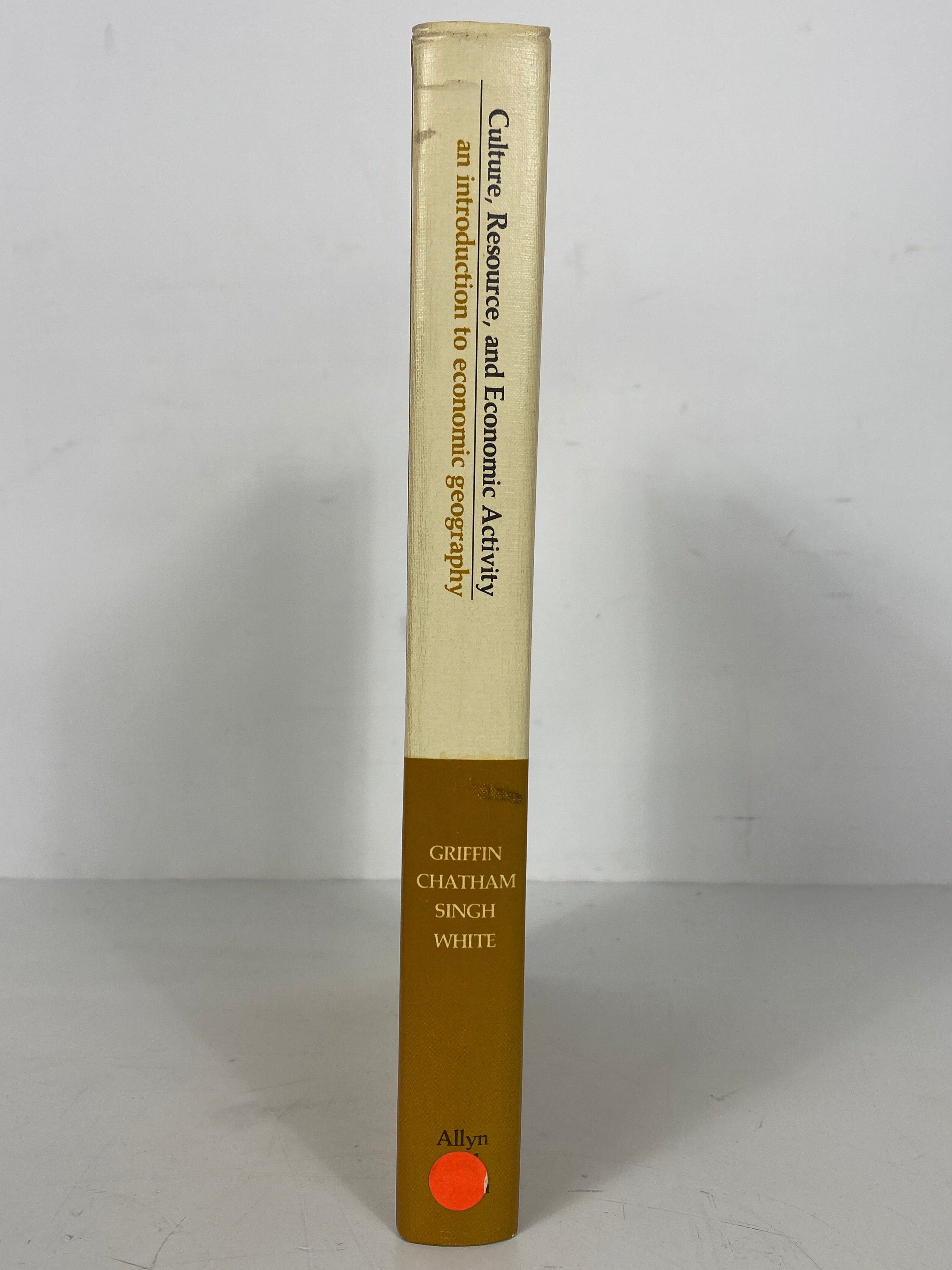 1971 Hardcover Intro to Economic Geography: Culture, Resource & Economic Activity